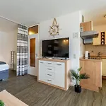 - Haus B, App 0b0303 *