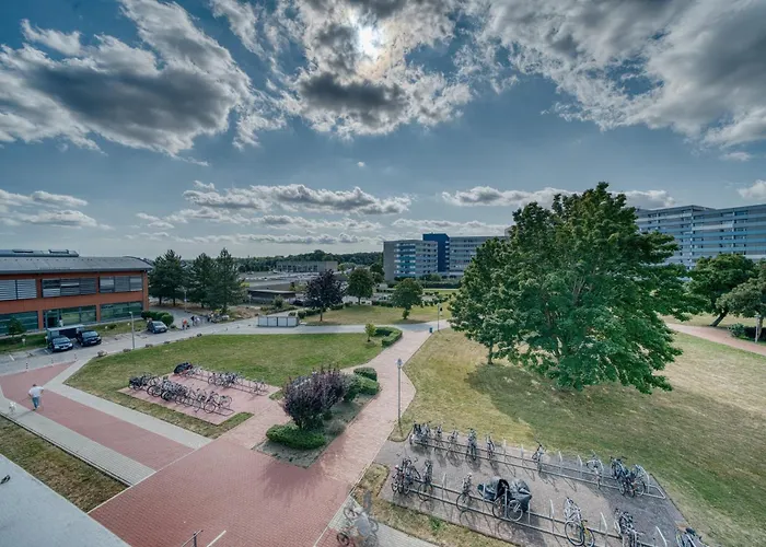 - Haus B, App 0b0303 *